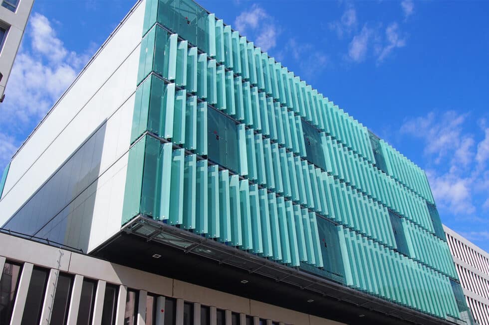 Brise soleil vertical motorisé - Conception sur mesure_0