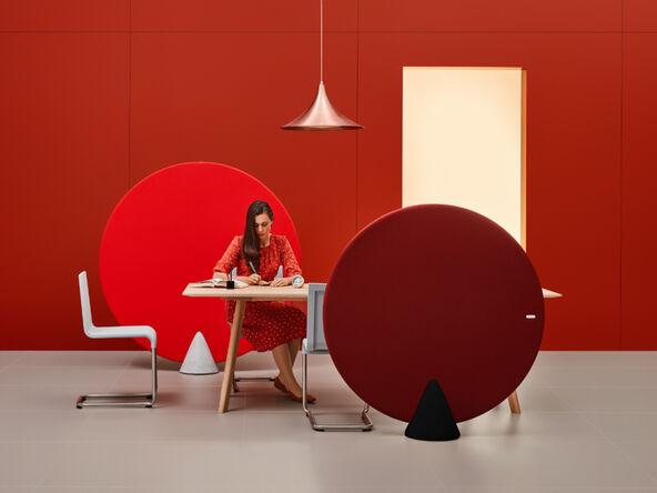 Cloison acoustique autoportante Cone avec pied conique en bois ou béton_0