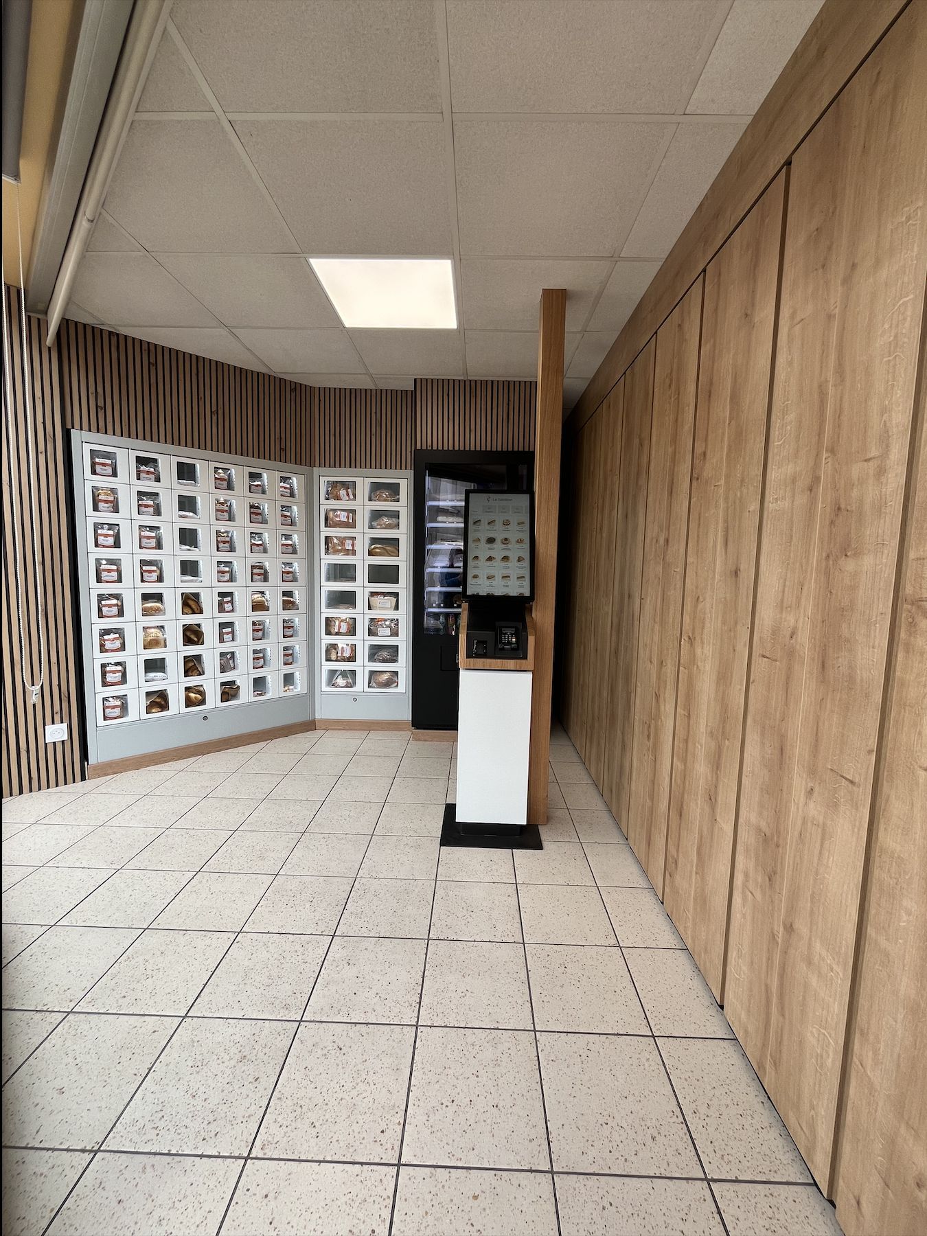 Magasin semi-automatique pour boulangerie_1