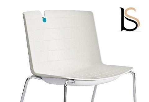Chaise design Mork avec pied pyramidal - Mobel Linea. - Ivoire_1