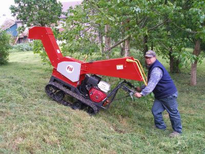 Broyeur de végétaux - modèle Cowa MPC 70R - motricité exceptionnelle pour accès difficiles_0