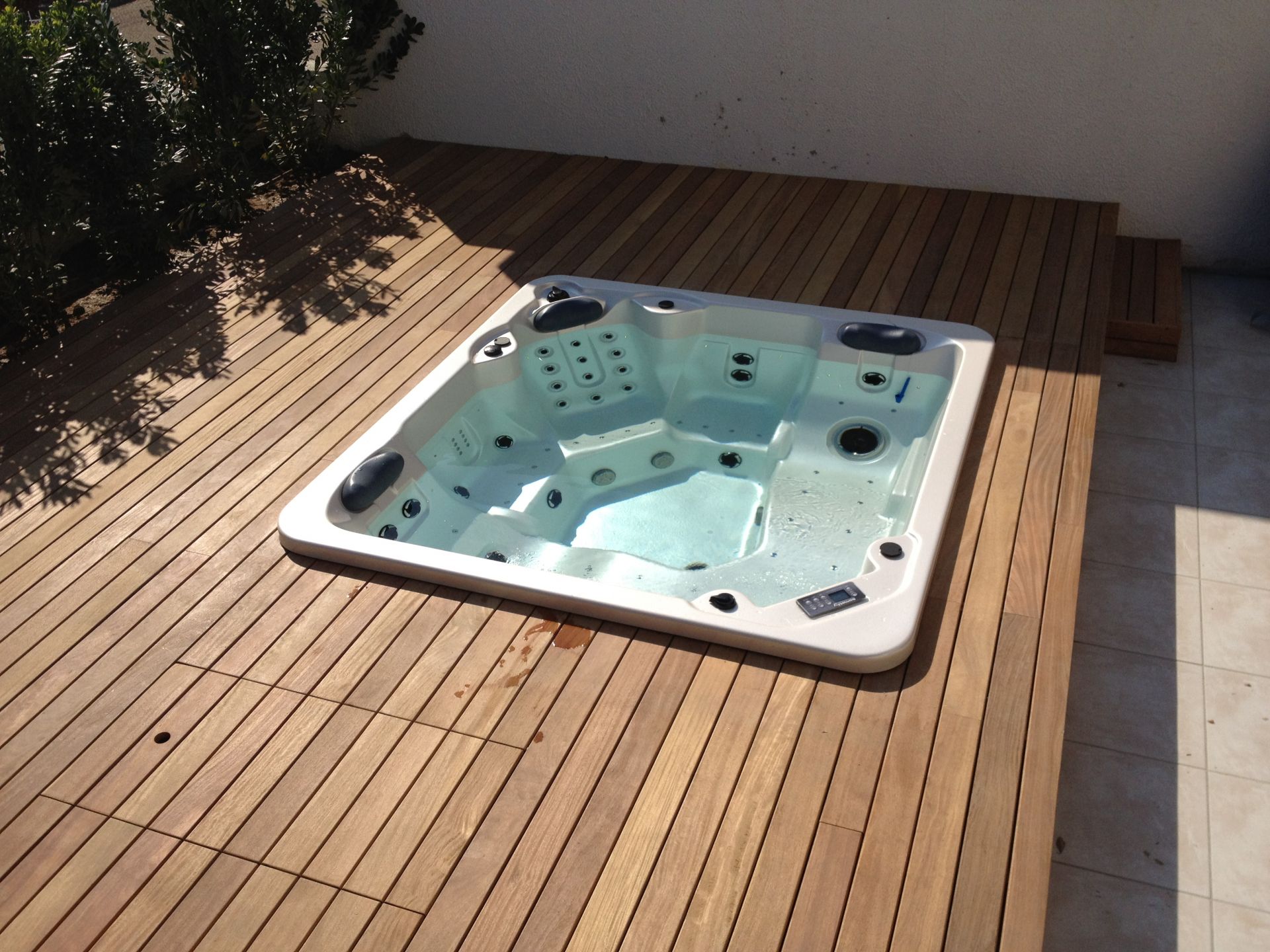 Spa-jacuzzi encastrable BR500 T Pack Thérapie - 2 places allongées, massages ciblés et aromathérapie_0