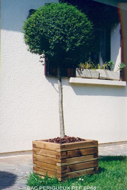 JARDINIÈRE EN BOIS - BAC 