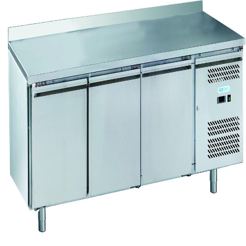 ForCold by FIMAR Table congelatrice à 3 ptes avec crédence. Dégivrage auto. T° -18°/-22°C. Dim. 179,5x70x85/95 cm (h). ForCold M-GN3200BT-FC - 204_0