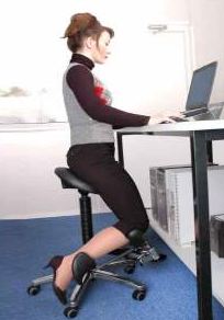 Siège ergonomique destiné aux personnes souffrant d'arthrose de la hanche - ARTRO-MOVE_0