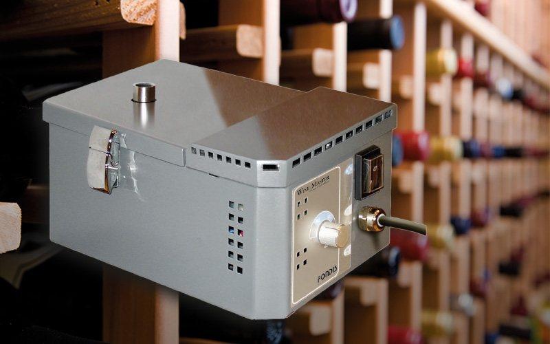 Hygromaster - Climatiseur de cave à vin WineMaster - Régulation d'humidité optimale avec réservoir 20L_0