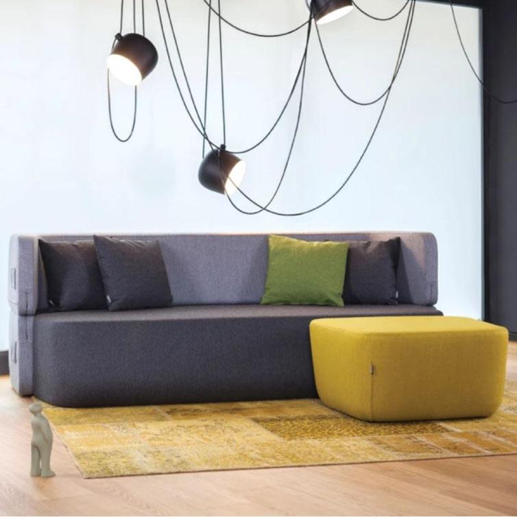 Revolve pouf_0