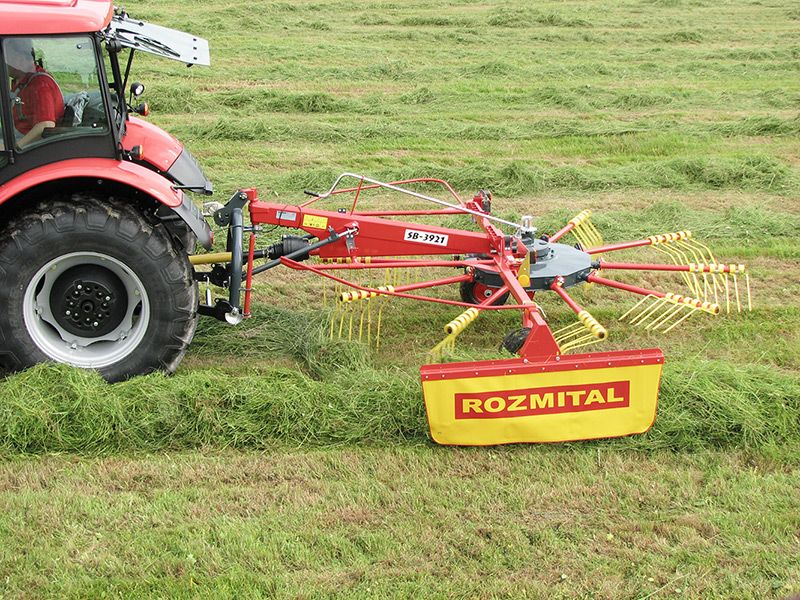 Sb - 3921 - Andaineur ramasseur Rozmital - 3,9 m de largeur de travail, 1 rotor, 10 bras_0