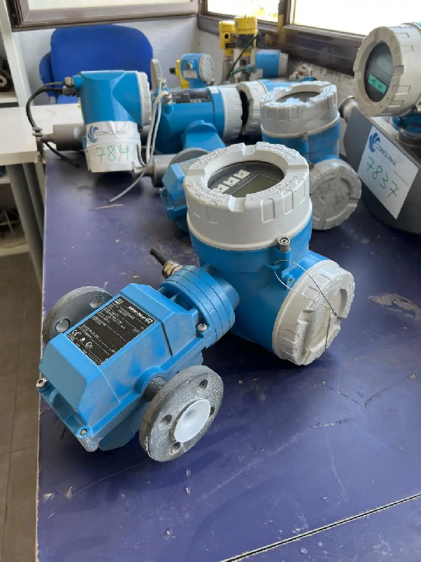 Débitmètre électromagnétique endress hauser promag 53p15 atex d'occasion - référence                        :                         c8609_0