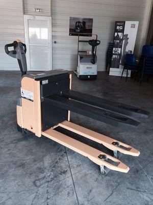 Transpalette électrique NISSAN/ATLET - PLE 180 - 1800 Kg sur longerons et 800 Kg sur fourches à 800 mm_0
