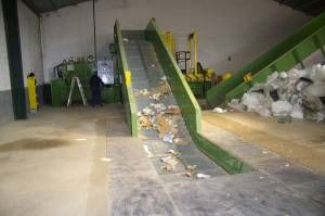 - Bandes transporteuses métalliques Javisa - épaisseur de tôle 3 à 6 mm - largeurs jusqu'à 3000 mm et inclinaison jusqu'à 45°_1