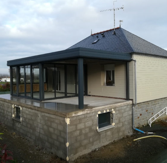 Véranda préau à toit plat étanchée avec membrane EPDM - avec ou sans puits de lumière - GITEAU_0