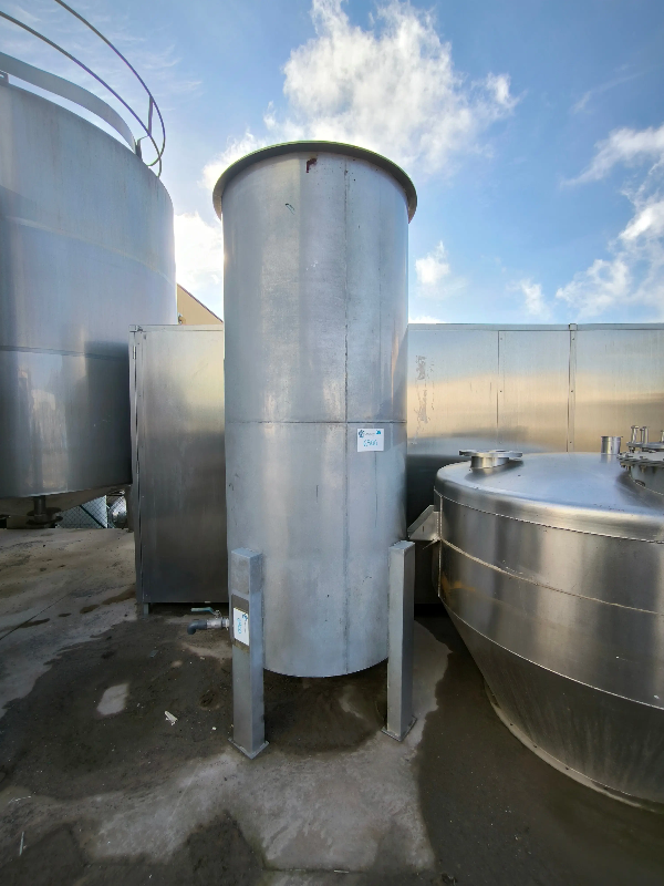 Cuve en inox 2200 litres d'occasion - référence : c6900_0