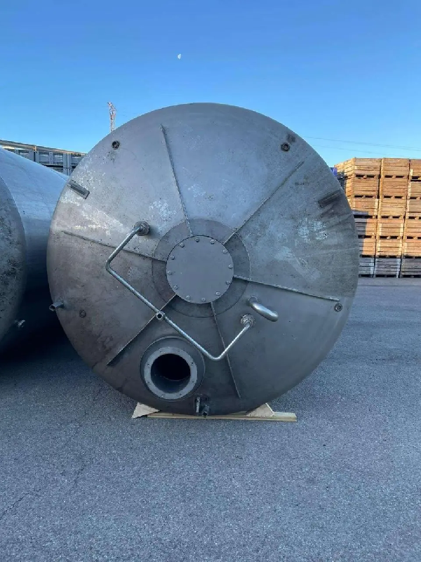 Réservoir en acier inoxydable d'occasion 30 000 litres_104_0