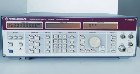 Smh - générateur de signaux - Rohde and Schwarz - 100 kHz à 2000 MHz - résolution 1 Hz_0