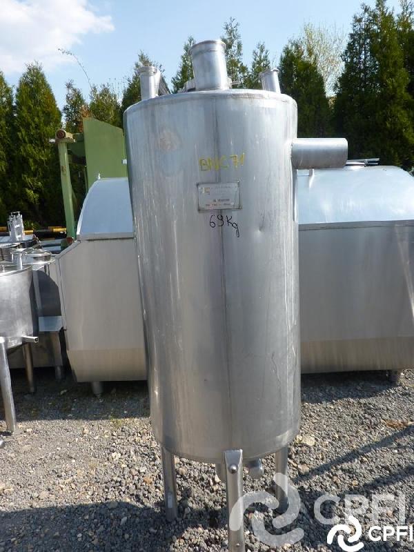 Bac de lancement fermé Pierre Guerin - 345 L - Dimensions : HT : 2060 mm, Diam : 660 mm, H vidange : 230 mm_0
