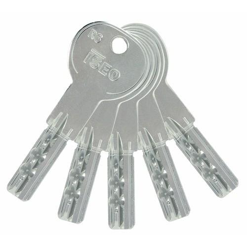 LOT DE 5 CLÉS SUR NUMÉRO DE VARIURE AGL000697 - ISR6 ISEO CITY