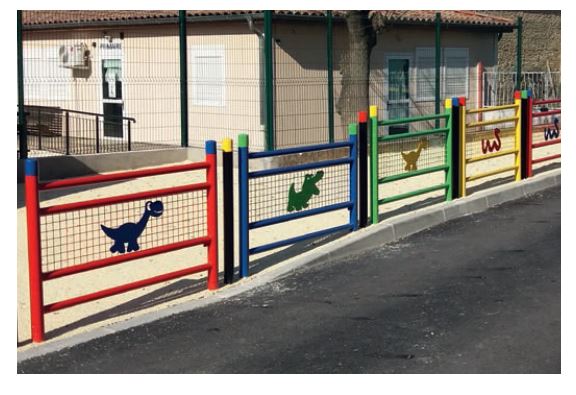 Barrière spéciale école Linea - animations enfantines Serpent, Croco ou Dino - acier peint sur zinc_0