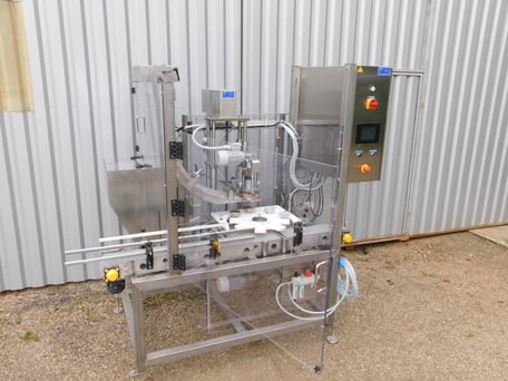 Capsuleuse automatique polyvalente et multi-format sur châssis INOX_0