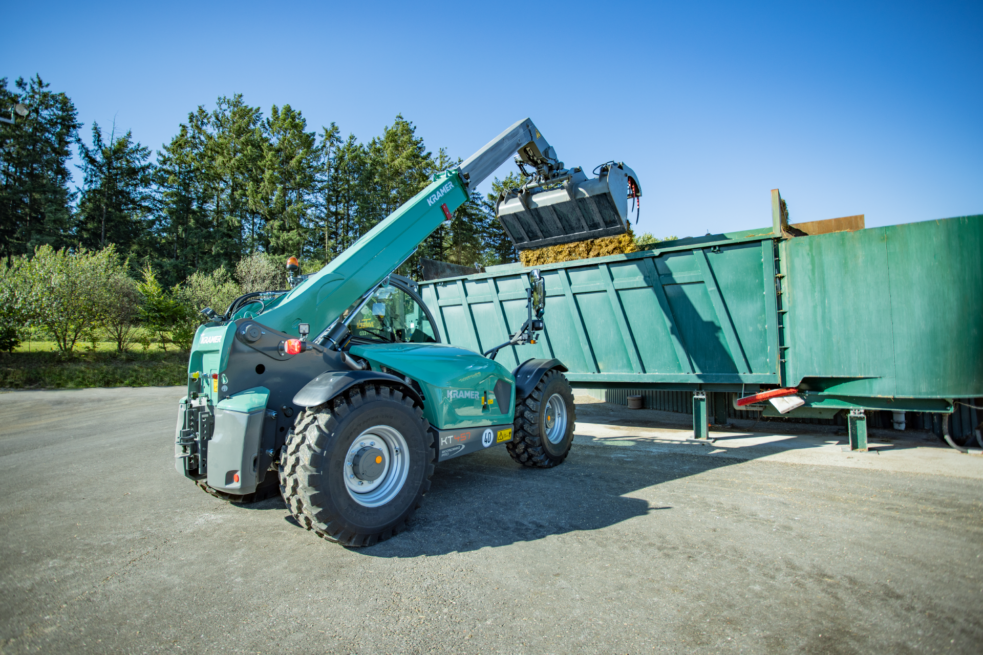 Chariot télescopique polyvalent et performant pour l'agriculture - Kramer KT457 - Charge utile 4,5 t, hauteur de gerbage 7 m_0