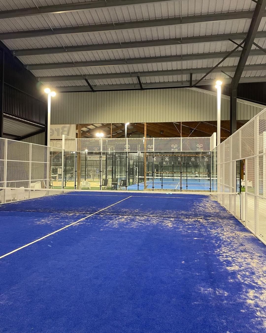 Terrain de padel indoor - Fabrication sur mesure depuis 2012 - Certifié Plan Qualité Padel FFT_0