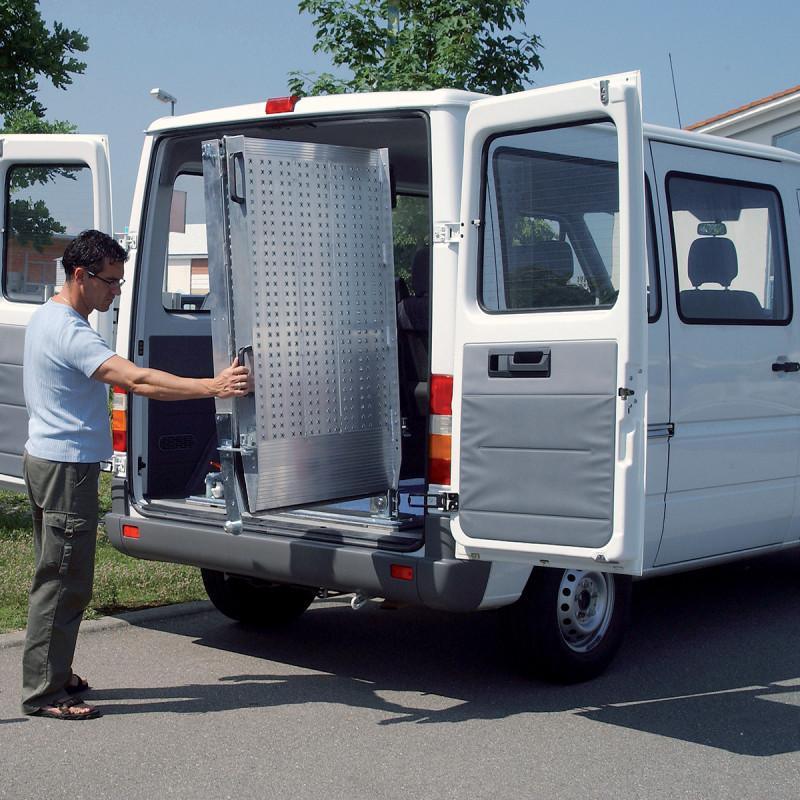 Rampe de chargement repliable rotative_0