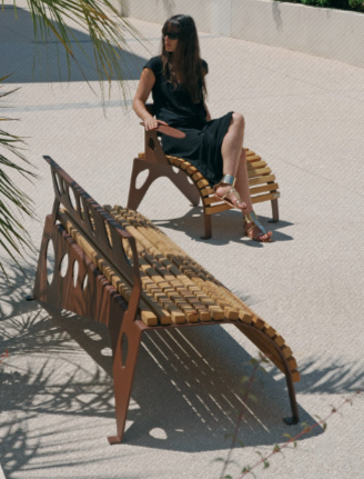 Banc public en bois Cyria Green PALACIO II - acier corten avec motifs alvéolaires, 12 lattes Bilinga_0