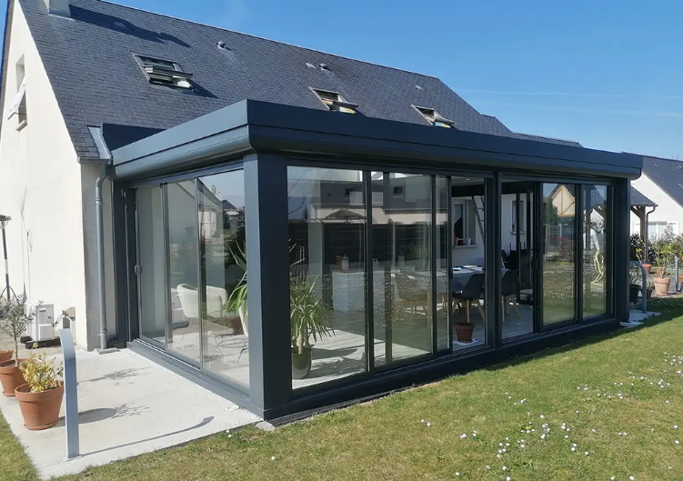 Véranda à toit plat sur-mesure pour extensions de maison - GRI Fabricant_0