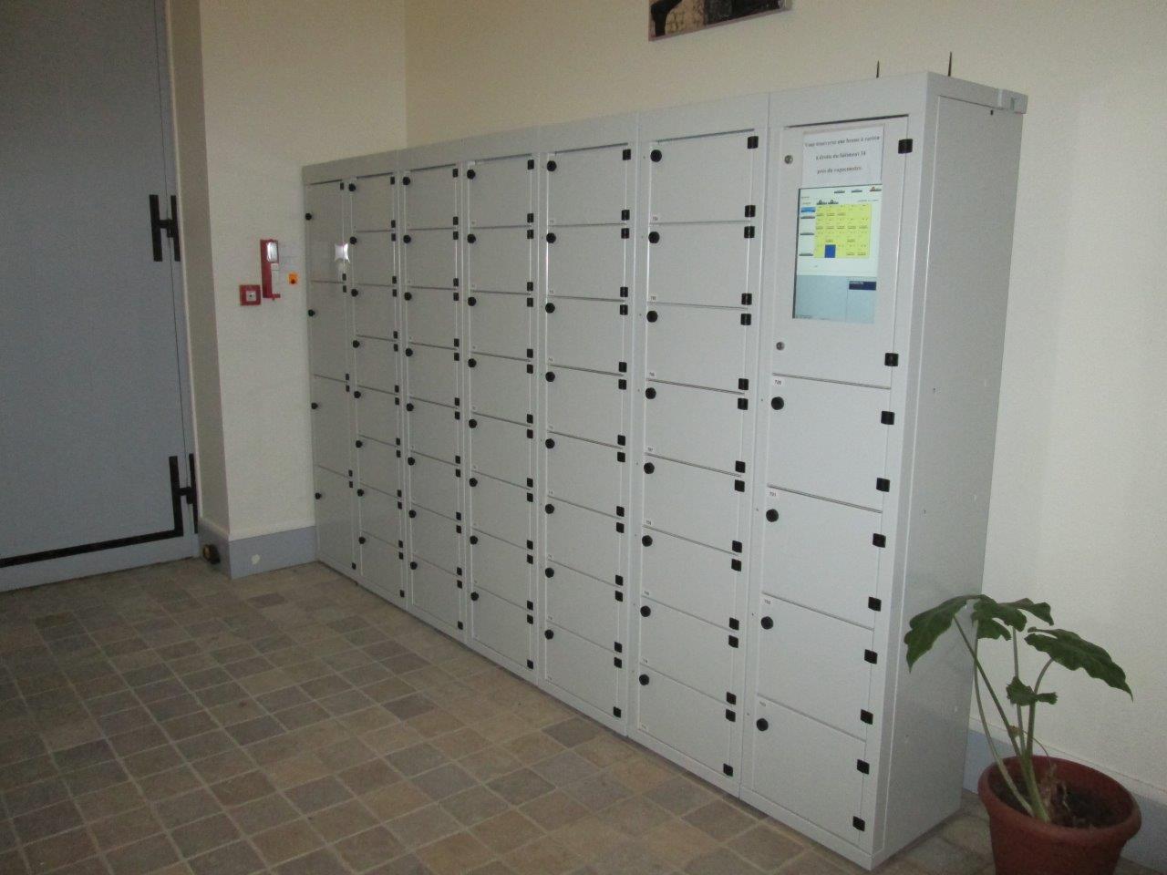 Distributeur casier consigne - Sécurisation et gestion automatique des consommables industriels_0