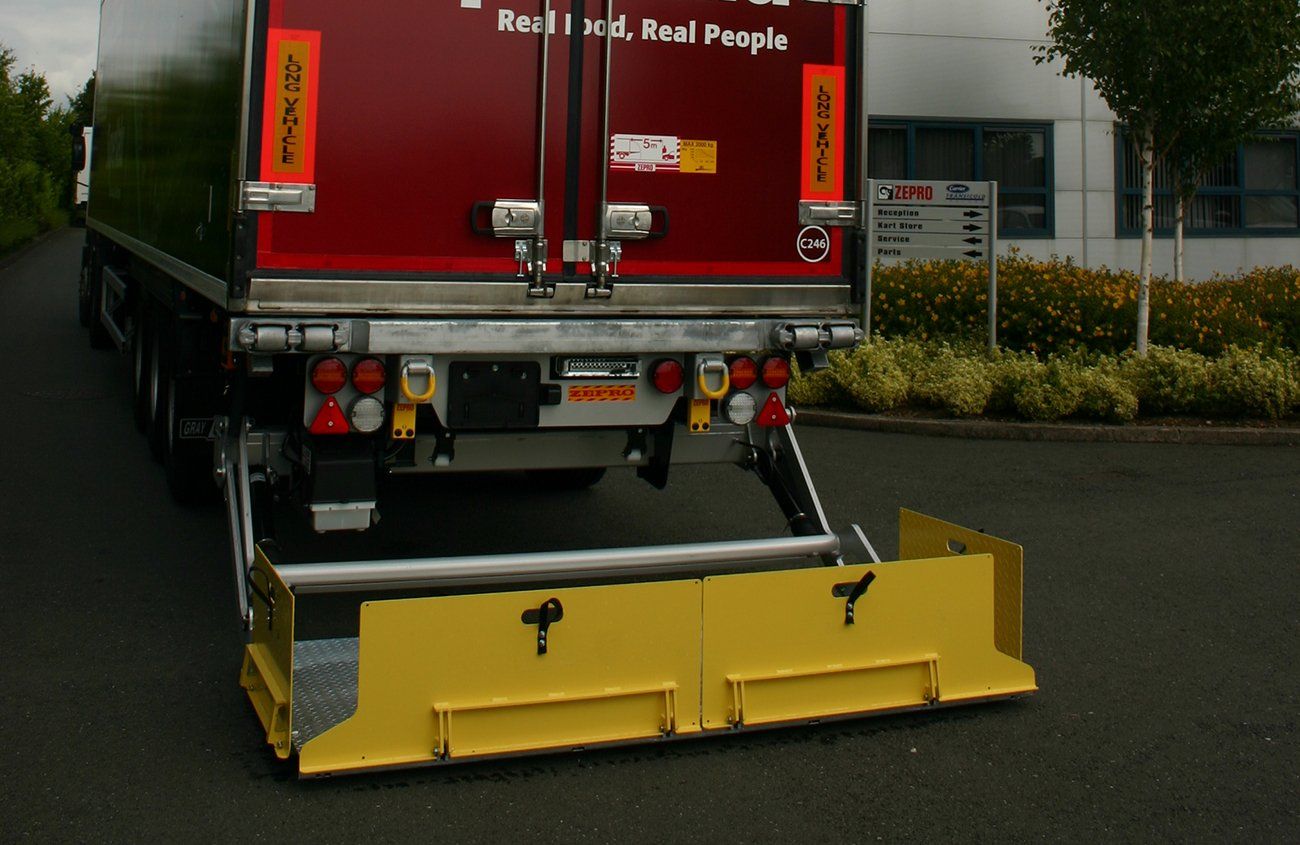 Szft 200 - Hayon élévateur Hiab Zepro - rétractable, plateforme acier, levage 2000 kg_0