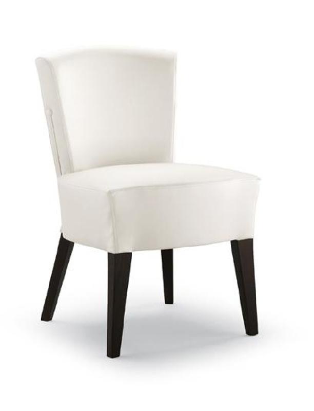 Chaise de restaurant Kanti - entièrement rembourrée - pieds bois - assise hauteur 43 cm_0