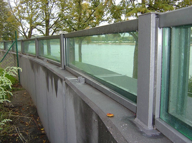 Dispositif anti-inondation démontable Flo-Glass - verre de sécurité feuilleté - protection jusqu'à 1,3 m_0