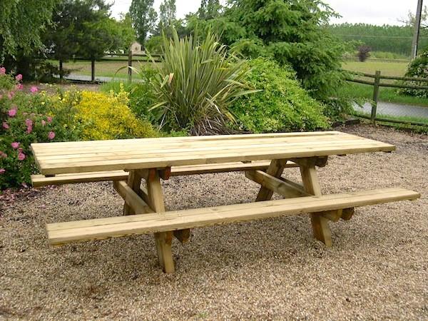 Table pique-nique en bois pour collectivités - 10 places - très robuste - Bois traité autoclave Classe IV - Accès PMR_0