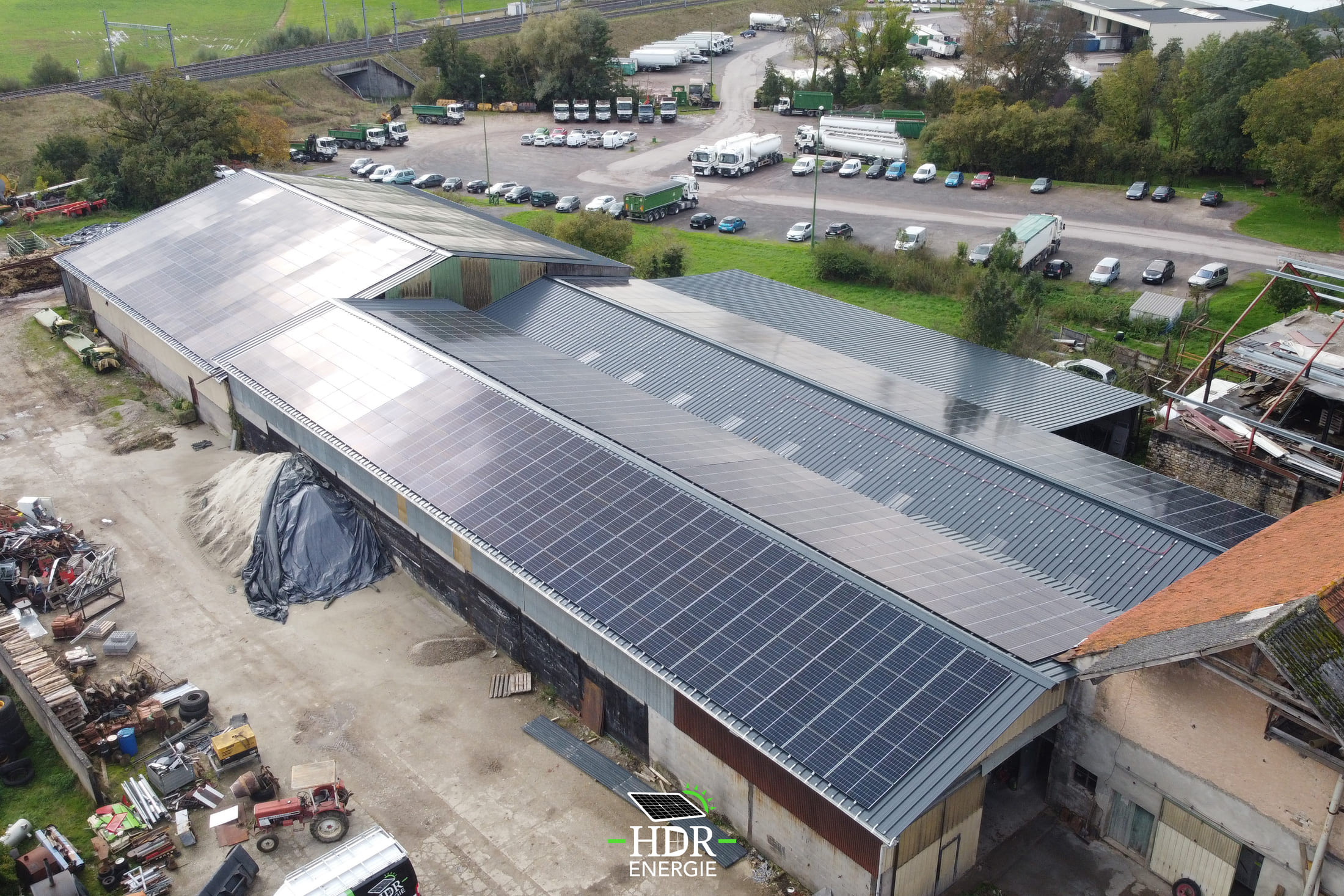 Hangar photovoltaïque  agricole - 930 panneaux- 2200m² - 413kWc_0