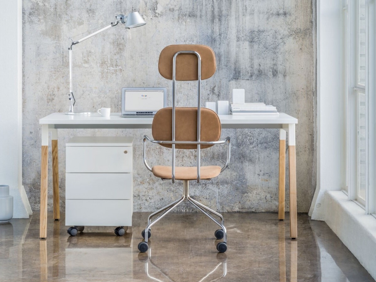 Bureau opératif esthétique et fonctionnel avec pieds en bois - OGI W_0