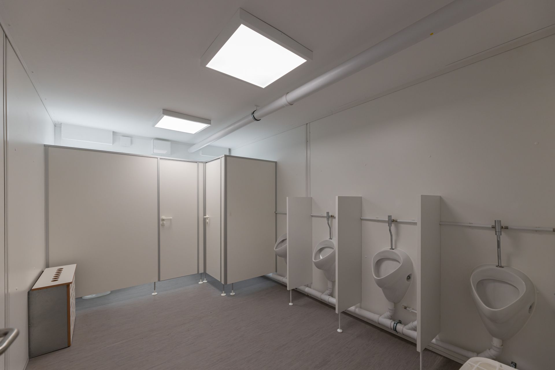 Espace sanitaire modulaire provisoire - Gamme ProEco de PROCONTAIN avec toilettes, douches et lavabos_0