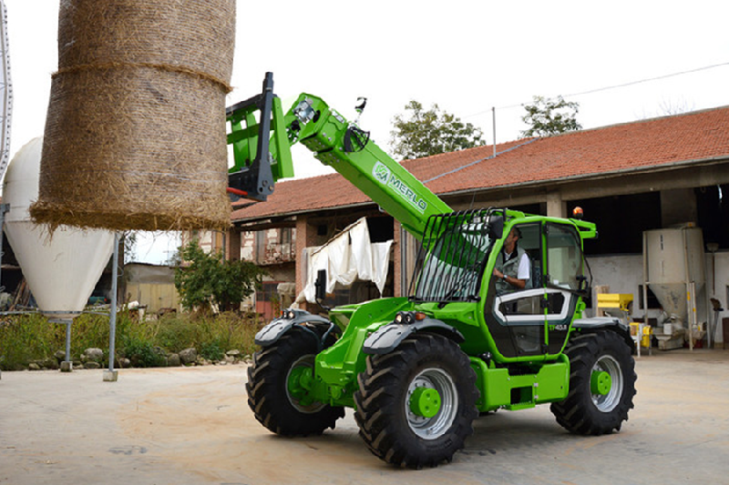 Chariot télescopique Merlo Turbofarmer 45.11 - 125 kW - Hauteur de levage 10,6 m - Vitesse maximale 40 km/h_0