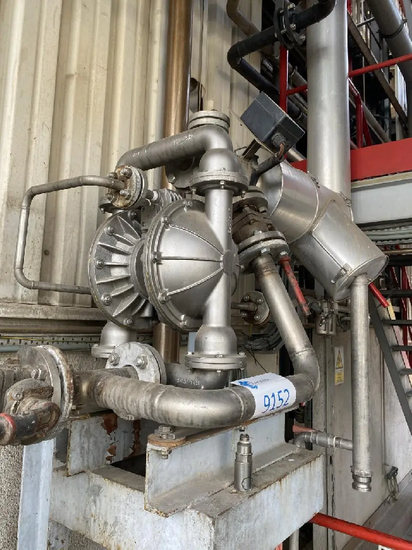 Pompe pneumatique à double membrane aodd versa-matic e2 d'occasion - référence                        :                         c9152_0