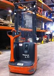 Gerbeur électrique Fenwick L10B - Chargeur incorporé - Capacité 1000kg - Levée 1560mm - Année 2010_0