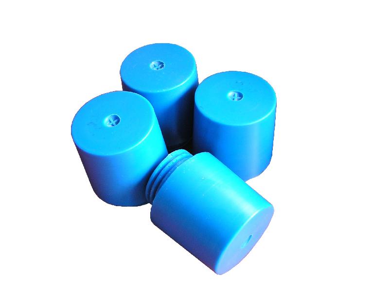 Pieds pour cuve fermée PE - petit et grand modèle - Lot de 4 - Réf. CFPE-PM et CFPE-GM_0