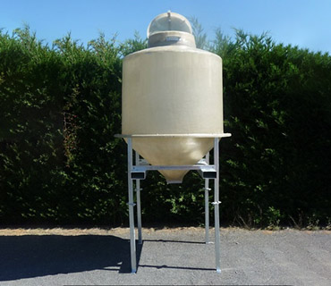 Silo en polyester déplaçable de 1 à 9 m3 - Jusqu'à 26 m3 de capacité - 3 ou 4 pieds disponibles_0