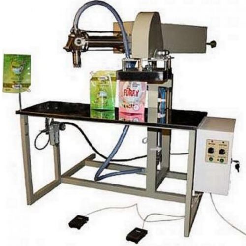 Unité de conditionnement semi-automatique Doypack - produits liquides et visqueux - Réf ICO01-ET - capacité 50-500 ml - jusqu'à 15 packs/min_0