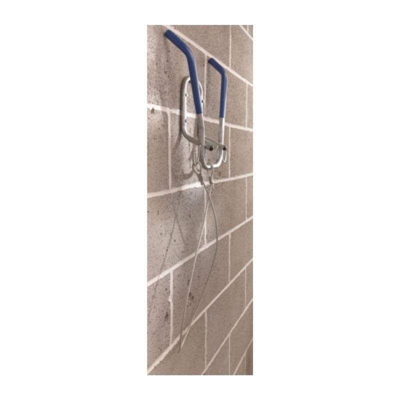 MOTTEZ - Crochet mural rabattable pour 1 vélo avec câble antivol de 122cm et crochets pour accessoires - B052QRA_0