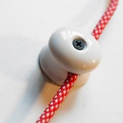LnD Passe Câble, GRIP Isolateur en Porcelaine Blanche Manufacturés pour 1 Câble électrique textile : Sécurité et style raffiné - blanc 3760327514822_0
