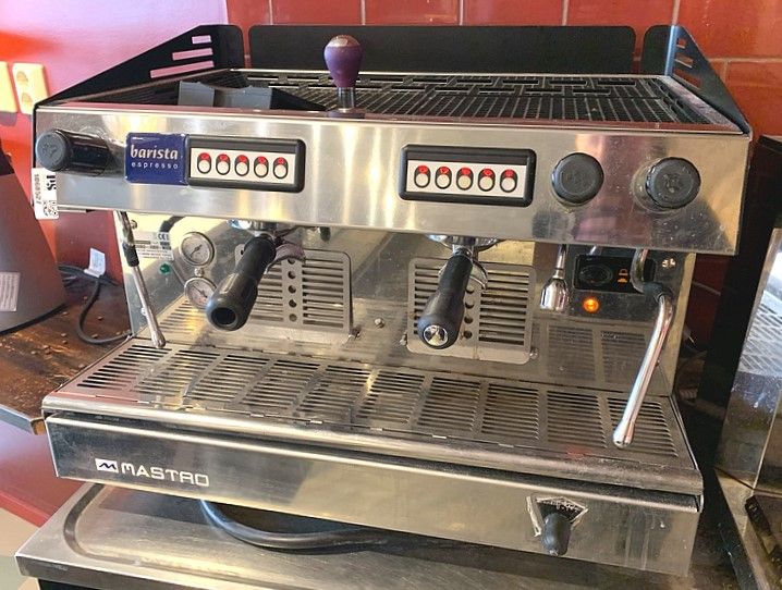 Machine à expresso professionnelle BARISTA Mastro semi-automatique 2 groupes_0