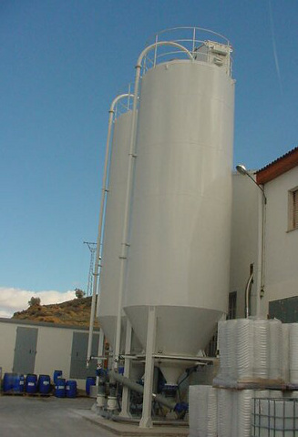 Silo en acier pour le stockage des poudres minérales - Volumes jusqu'à 500 m³_0