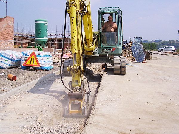 Plaque de compactage pb 201 (pelle 1,5-5 tonnes)_1