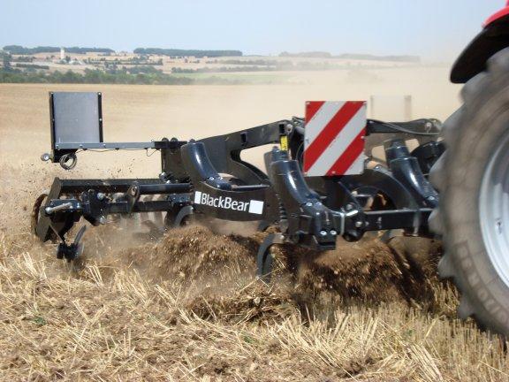 Déchaumeur à dents Quivogne - Blackbear 500 repliable - largeur 5m, 16 disques, 3750kg_0