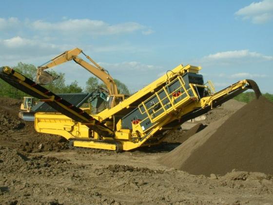 Cribleuses Explorer 1500 - 7,7m3 de trémie - 5,4m² étages supérieurs et inférieurs_0