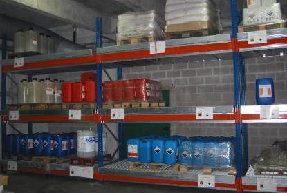 Rayonnage pour fûts avec rétention - Bacs sur mesure en acier galvanisé ou PE_0